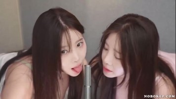 ASMR Dua Gadis Cantik Toge Cipokan