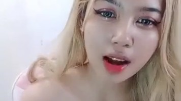 Jen Fukada Rambut Pirang DreamLive