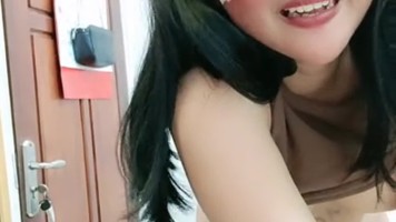 Lisa Chan Show Omek Smakin Montok Aja