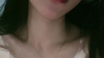 Si Cantik Ayang Pamer Memek Abis Cukur Jembut Mango